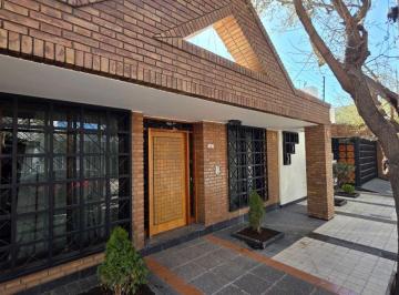 Casa de 9 ambientes, Ciudad de Mendoza · Casa en Venta Sexta Sección, Ciudad de Mendoza