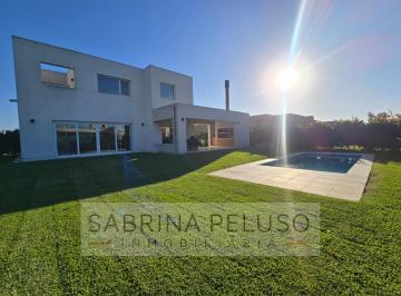Casa · 203m² · 4 Ambientes · 2 Cocheras · Casa en Venta en Prados del Oeste I – 4 Ambientes con Pileta – Financiación