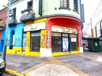 Local comercial de 4 ambientes, Flores · Gran Local en Esquina 190 m² Totales - Sin Expensas - Alquiler o Venta