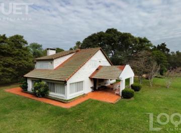 Casa · 463m² · 6 Ambientes · 1 Cochera · Altos del Sauce, Una Propiedad Extraordinaria a m del Río Coronda