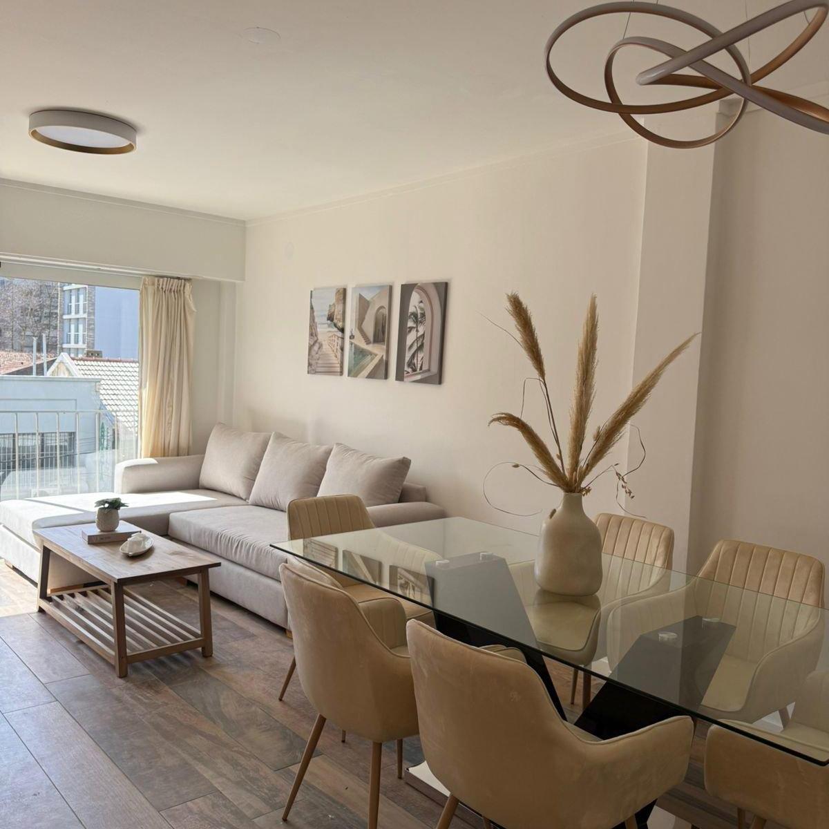Venta departamento 4 ambientes al frente con balcón y cochera