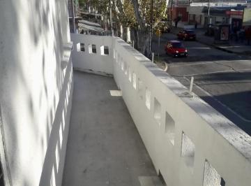 Casa · 50m² · 3 Ambientes · Alquiler de Casa de 1 Dormitorio en Brazo Oriental, Montevideo