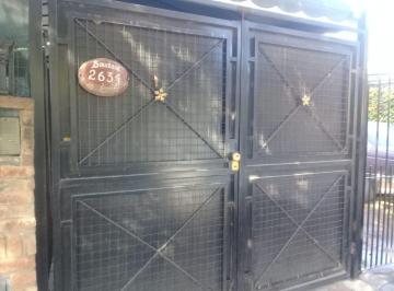 Casa de 4 ambientes, Almirante Brown · Chalet en PH de Dos Plantas en Mármol
