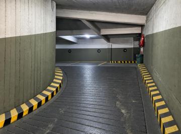 Garage · 15m² · Cochera/cocheras Muy Buena Ubicacion - Rampas Amplias Para Su Acceso - Porton Automatico