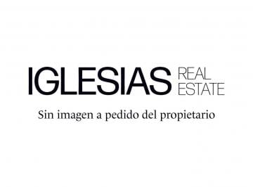 Casa · 908m² · 14 Ambientes · 4 Cocheras · Casa Al Lago Central en El Golf