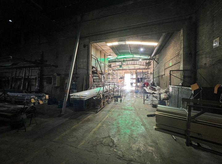 Local comercial · 1277m² · 2 Cocheras