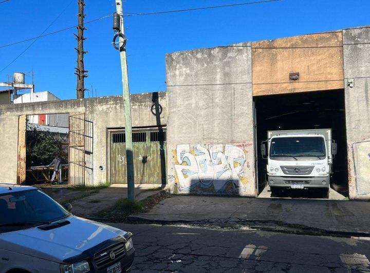 Local comercial · 317m²