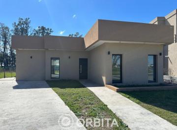 Casa · 115m² · 4 Ambientes · 2 Cocheras · Casa en Venta en Santa Sofia, Pilar del Este
