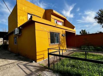 Casa · 105m² · 5 Ambientes · 1 Cochera · Casa 5 Ambientes Venta en Glew