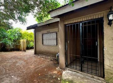 Casa · 137m² · 4 Ambientes · 1 Cochera · Casa 4 Ambientes en Venta Claypole Apto Credito.