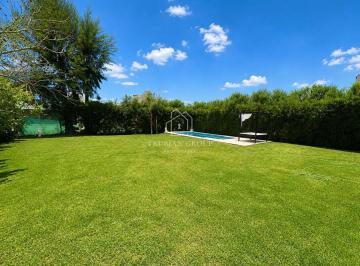 Casa · 400m² · 4 Ambientes · Casa en Venta en San Agustín, Villanueva, Tigre