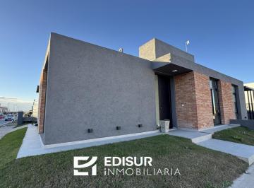 Casa · 82m² · 2 Dormitorios · Duplex 2 Dorm en Pb en Solares de Manantiales