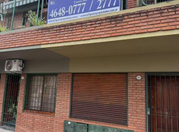 PH de 4 ambientes, Villa del Parque · Venta de Casa 4 Ambientes en Villa del Parque – 3 Dorm., Cochera y Patio – Apto Crédito