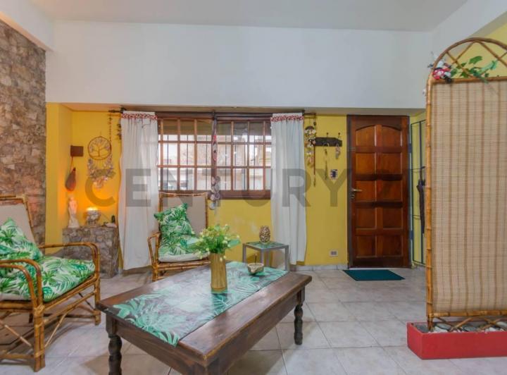 Casa · 135m² · 6 Ambientes · 1 Cochera
