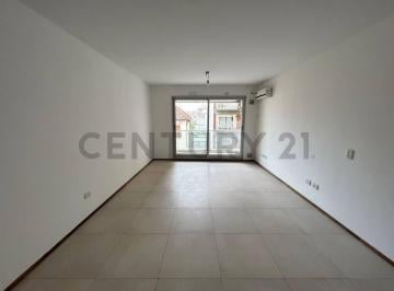 Departamento · 30m² · 1 Ambiente · Alquiler Monoambiente con Balcón Al Frente | Gimnasio, Pileta y Sum