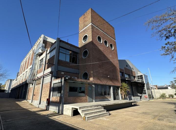 Bodega-Galpón · 3915m²