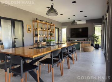 Casa · 170m² · 3 Ambientes · 3 Cocheras · Casa en Venta en La Sofía, Marcos Paz – Excelente Propiedad
