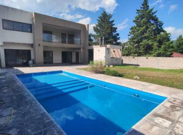 Casa de 5 ambientes, San Antonio de Arredondo · Casa con Pileta de Categoria en Venta en San Antonio de Arredondo, Cordoba