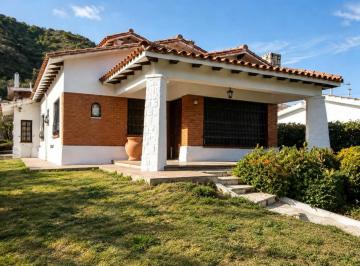 Casa · 383m² · 3 Dormitorios · 3 Cocheras · Venta Oportunidad Casa 3 Dorm. + Departamento Jose Muñoz Carlos Paz