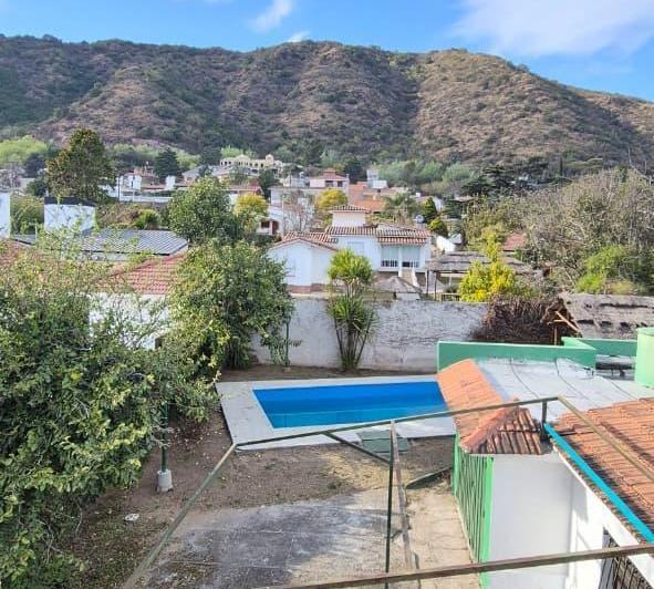 Casa · 383m² · 3 Dormitorios · 3 Cocheras