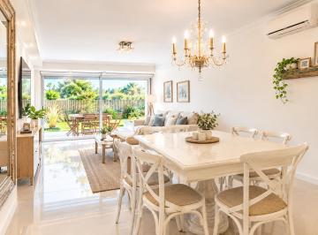 Departamento de 3 ambientes, Uruguay · Venta Exclusivo 3 Ambientes en Manantiales Bikini Beach Punta del Este