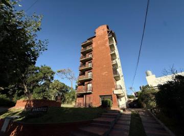 Departamento de 3 ambientes, Villa Gesell · Departamento en Venta C/ Cochera en Zona Sur