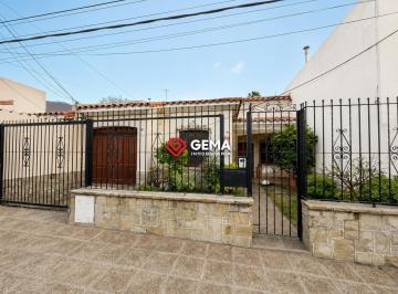 Casa · 320m² · 8 Ambientes · 1 Cochera · Casa en A. Cornejo - Zona Alto Noa
