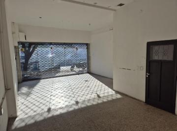 Local comercial · 285m² · 5 Ambientes · 4 Cocheras · Práctico Local con Depósito de 300 m² en Zona Comercial - Rosario