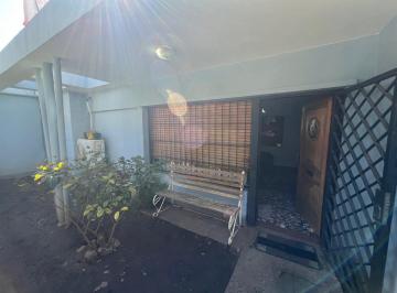 Casa · 300m² · 10 Ambientes · 1 Cochera · Casa en Alto Alberdi