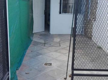 PH de 2 ambientes, Ituzaingó · PH de 21 m² con 1 Dormitorio en Alquiler en Ituzaingó Norte
