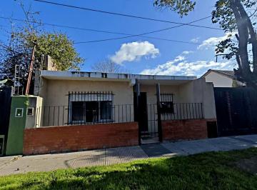 Casa · 78m² · 3 Ambientes · 1 Cochera · Casa de 3 Ambientes en Venta en Villa Luzuriaga