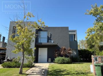 Casa · 250m² · 6 Ambientes · Casa - Los Alisos