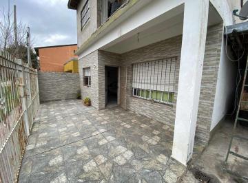 Casa · 76m² · 6 Ambientes · 1 Cochera · Casa en Venta Melchor Romero 2 Dorm.