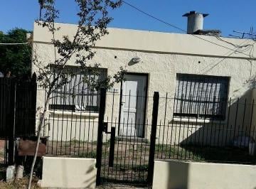 Quinta vacacional · 250m² · 4 Ambientes · 1 Cochera · Casa Quinta en Venta en Virreyes, San Fernando, G. B. a. Zona Norte