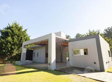 Casa · 115m² · 3 Ambientes · 2 Cocheras · Casa 3 Ambientes con Lote de 1000 m² en Costayres