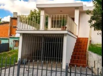 Casa · 100m² · 3 Dormitorios · 1 Cochera · Venta Casa y Departamento en Huerta Grande