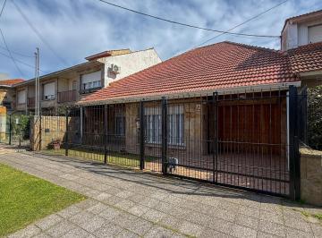 Casa · 172m² · 3 Ambientes · 1 Cochera · Venta Casa 3 Ambientes Parque Quincho Garage Pompeya