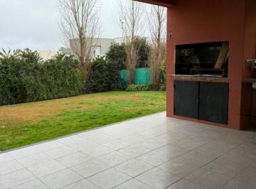 rs:hhtae8h3b814h5iochdz3aio · Alquiler Residencial Casa con Parque y Pileta Sin Expensas