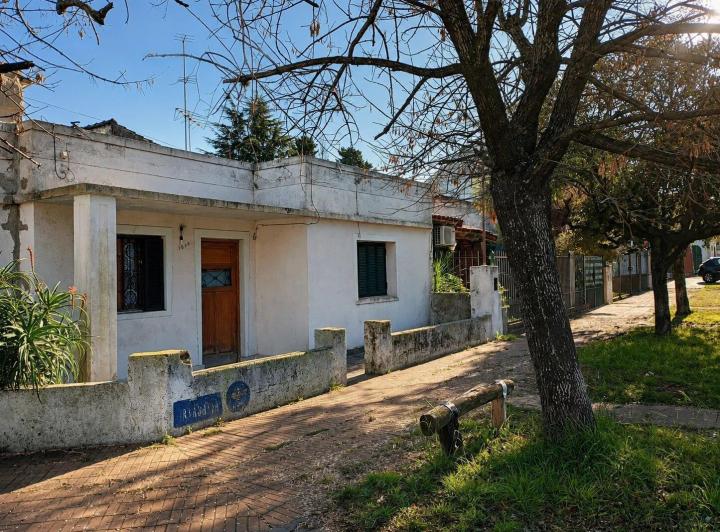 Casa · 70m² · 4 Ambientes · 4 Cocheras