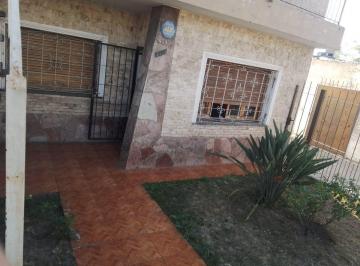 Departamento de 3 ambientes, Córdoba · Alquiler – Casa a m del Cpc Rancagua - Villa Azalais