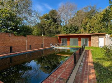 Casa · 245m² · 7 Ambientes · 2 Cocheras · Casa en Venta 5 Dorm - Parque y Pileta - Calle 27 Entre 462 y 463 - City Bell - La Plata