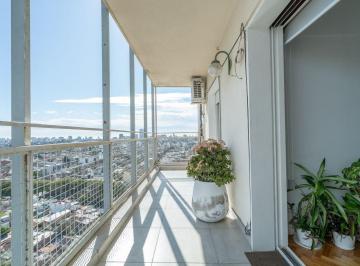 Departamento de 4 ambientes, Saavedra · Depto 4 Ambientes a Nuevo, Piso Alto, Balcón y Cochera - Saavedra