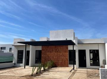 Casa · 72m² · 3 Ambientes · 1 Cochera · Dúplex en Planta Baja de 2 Dorm. en Quebradas de Manantiales