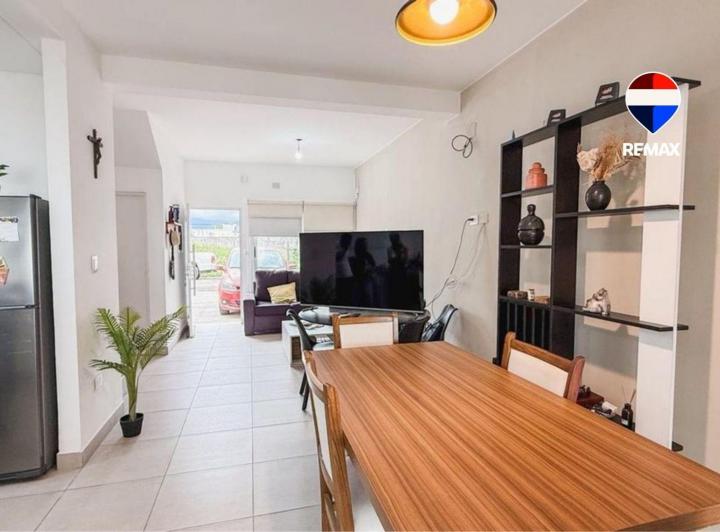 Casa · 93m² · 4 Ambientes · 1 Cochera