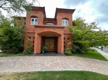 Casa · 650m² · 5 Ambientes · 3 Cocheras · Venta Casa Impecable Palmares Grandes Dimensiones