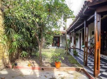 Casa · 112m² · 5 Ambientes · 2 Cocheras · Venta Casa 3 Dorm. con Patio en Arroyito!