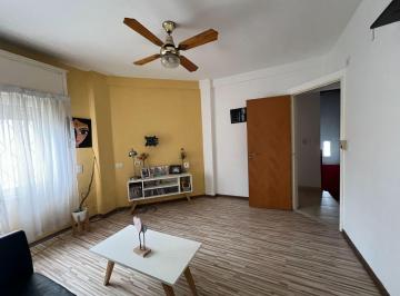 PH · 121m² · 4 Ambientes · 1 Cochera · PH con "T" & "C" Terraza y Cochera