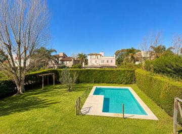 Casa de 7 ambientes, Tigre · Alquiler Casa en Lote Interno, Santa Bárbara