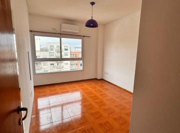 Departamento · 49m² · 2 Ambientes · Alquiler Departamento en Duplex 50 m² Moron