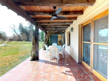 Casa · 191m² · 5 Ambientes · 2 Cocheras · Casa en Venta Campos de Roca